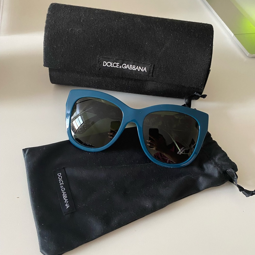 Dolce & Gabbana Round Sunglasses